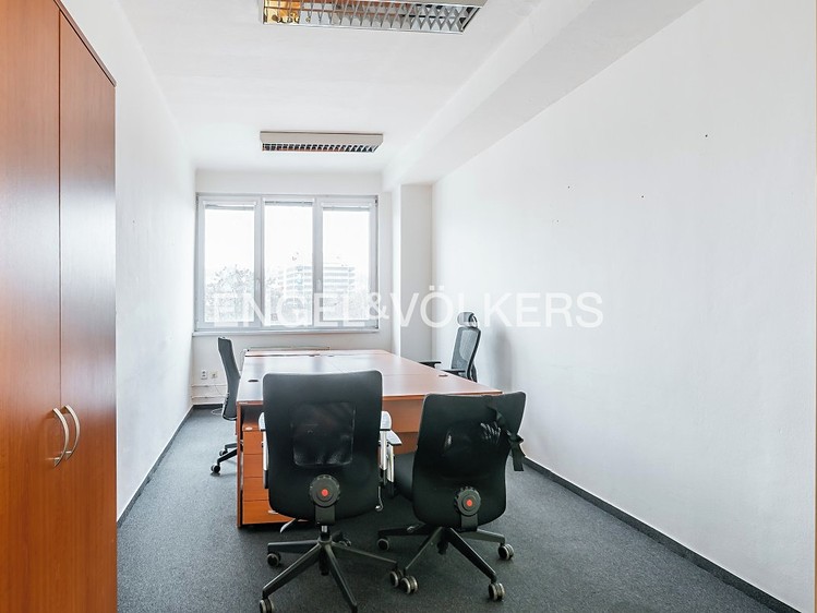 Комерційне приміщення в оренду, 241 м² (3 з 5)