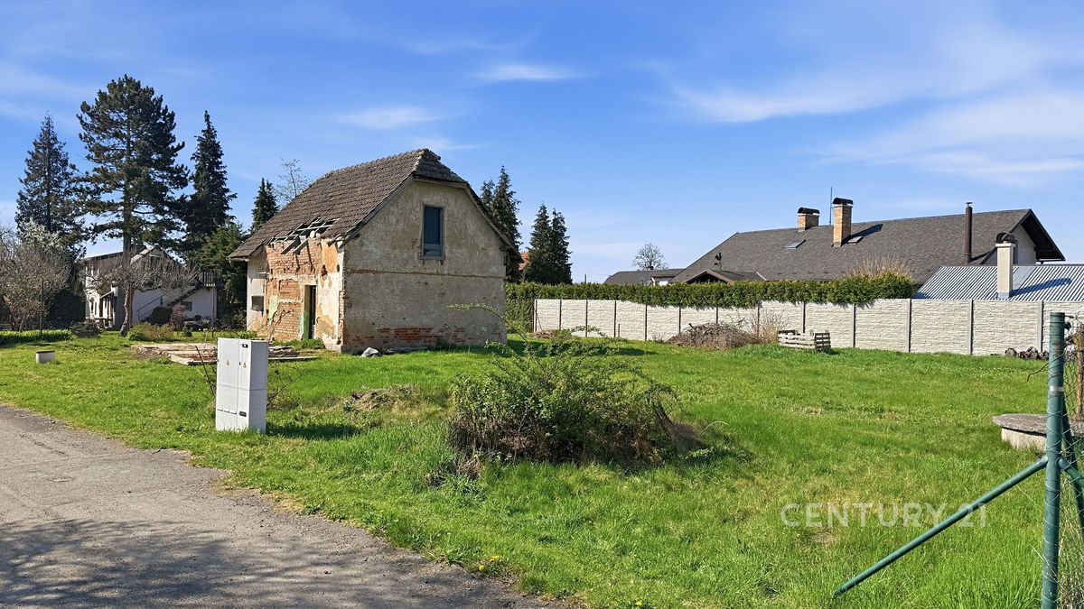 Prodej stavebního pozemku 804 m² – fotografie 2