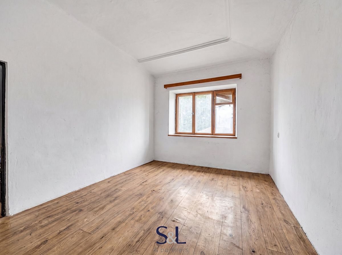 Prodej rodinného domu 220 m², pozemek 619 m² – fotografie 4