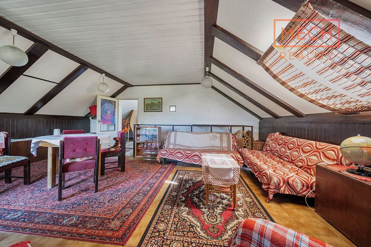Prodej rodinného domu 180 m², pozemek 2466 m² – fotografie 3