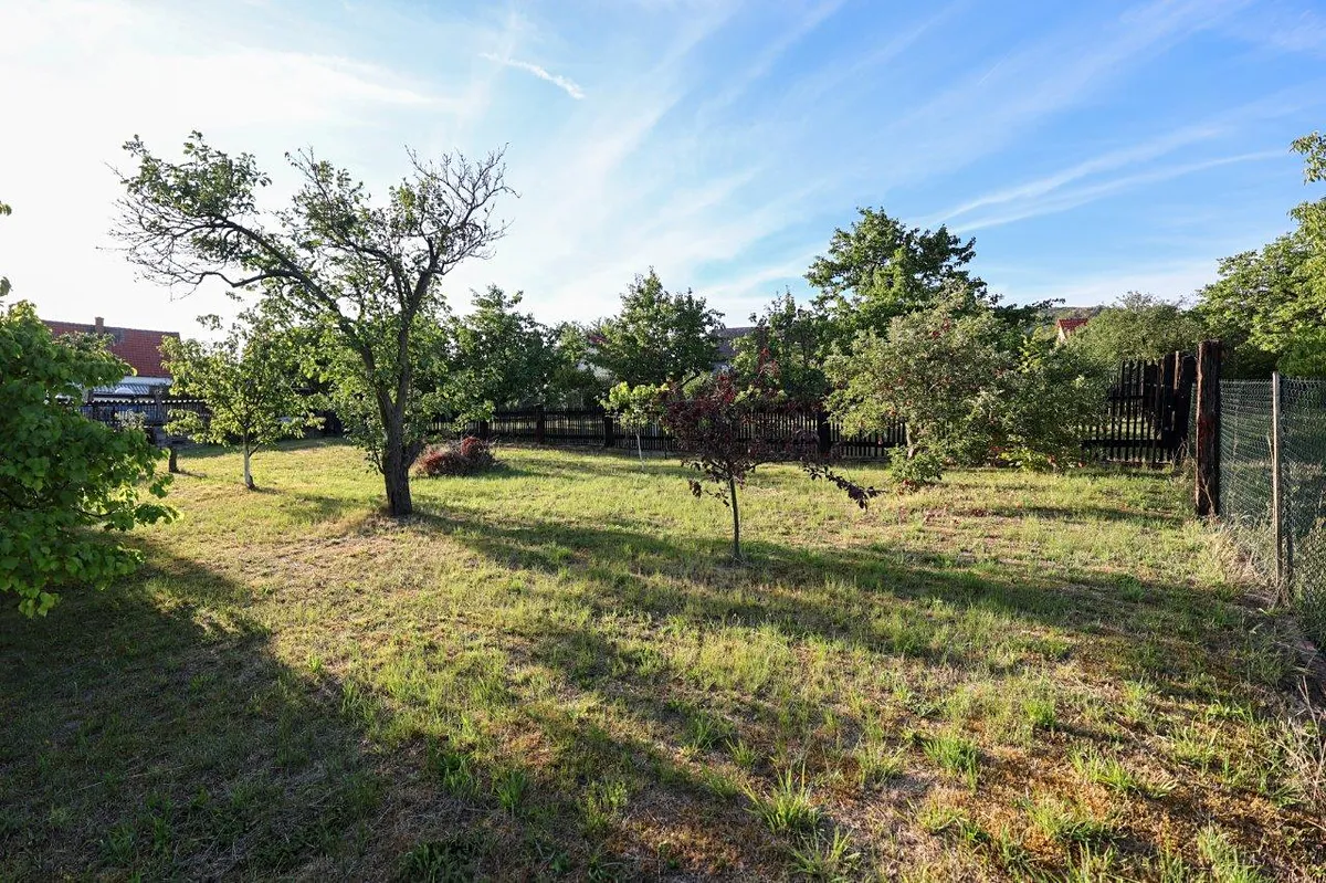 Prodej zahrady 835 m²