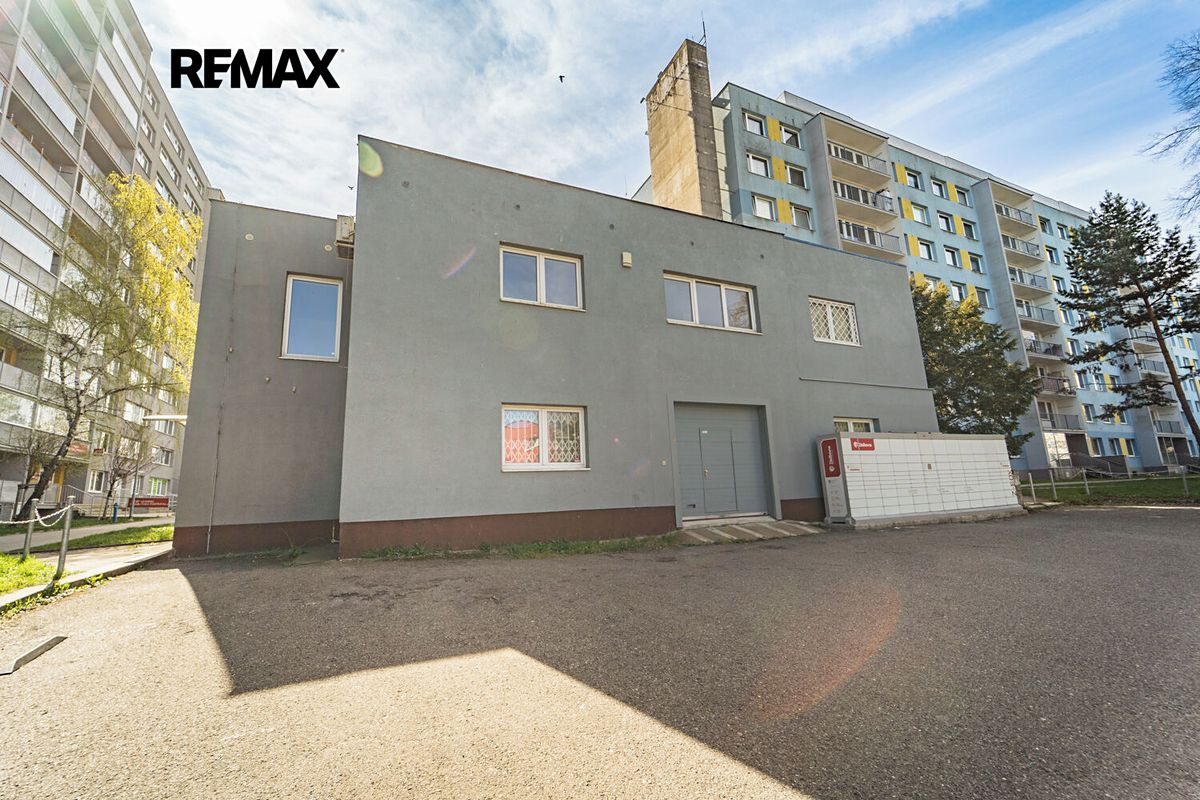 Pronájem obchodního prostoru 661 m² – fotografie 2