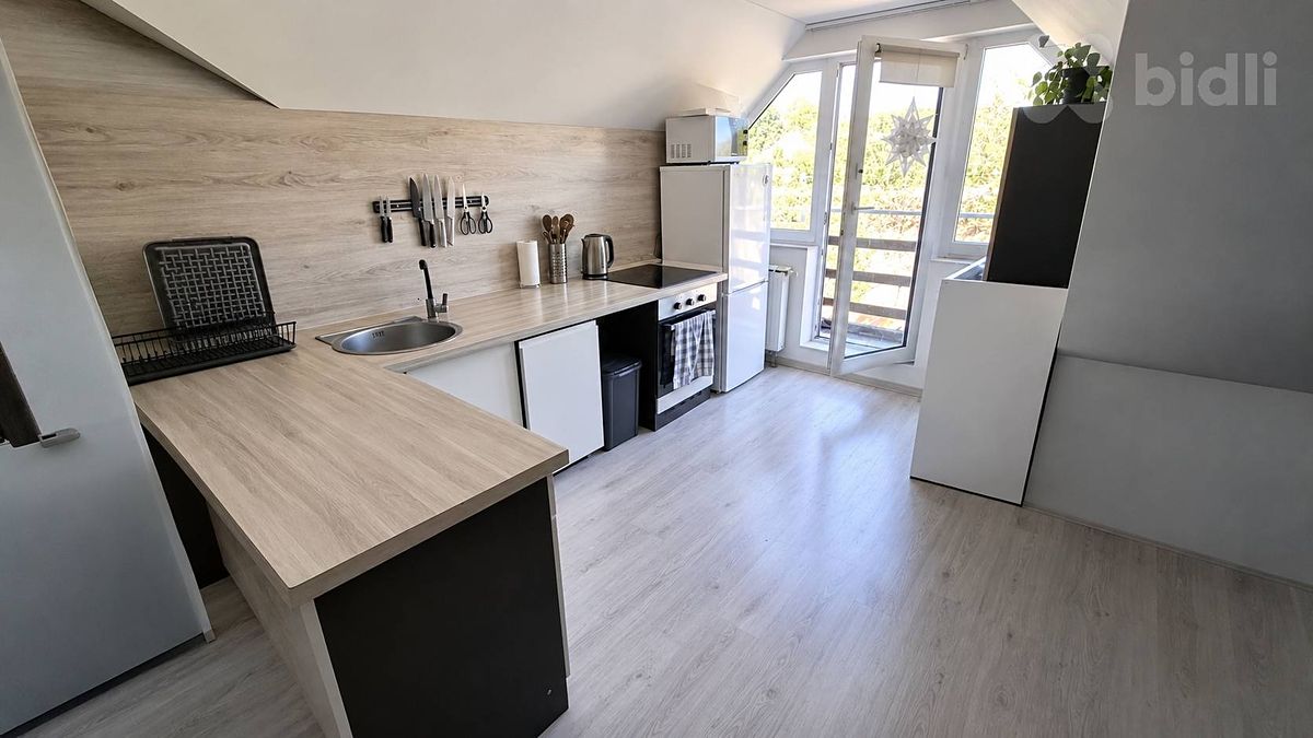 Pronájem bytu 5+kk 125 m² – fotografie 2