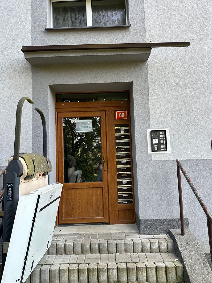 Pronájem bytu 2+1 55 m² – fotografie 2