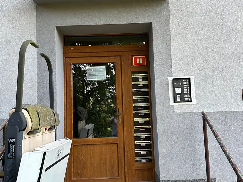 Pronájem bytu 2+1 55 m², Bukovany – náhled fotky 2