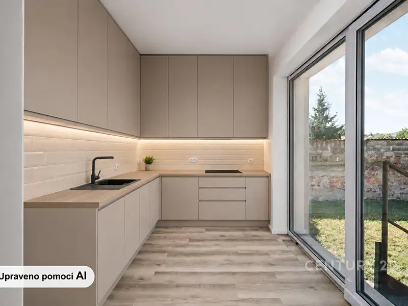 Prodej rodinného domu 199 m², pozemek 1699 m², Uhřičice – náhled fotky 3
