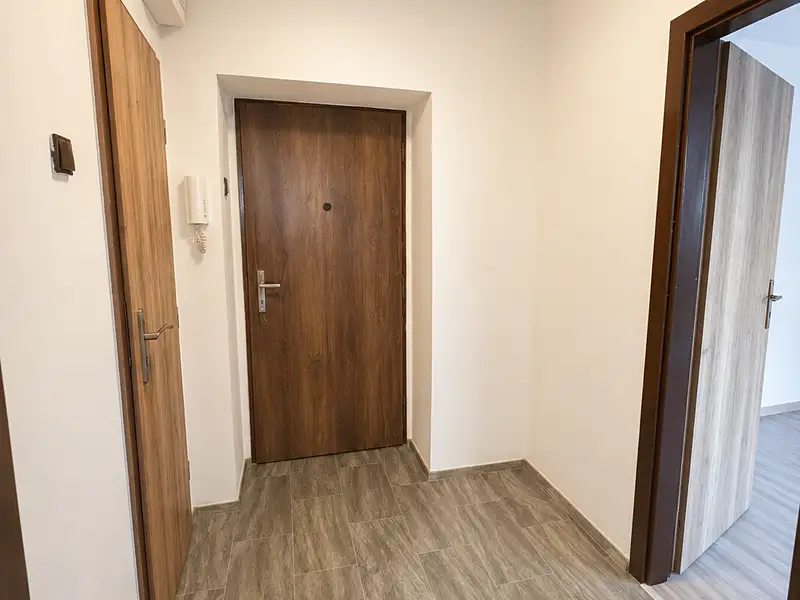 Prodej bytu 2+1 36 m², Neratovice – náhled fotky 2