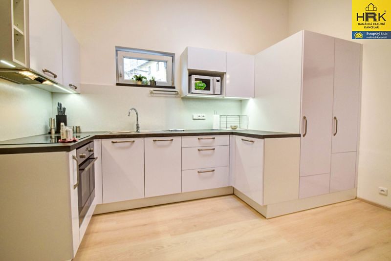 Pronájem bytu 3+kk 90 m² – fotografie 4