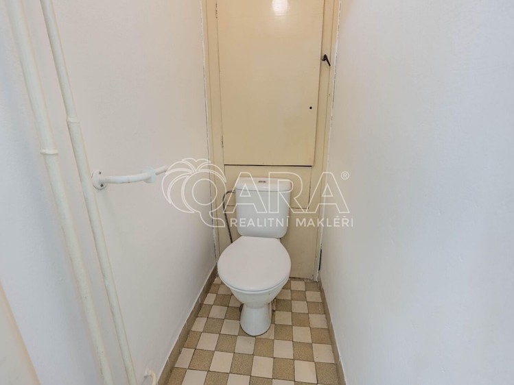 Pronájem bytu 2+1, 66 m² (13 z 23)