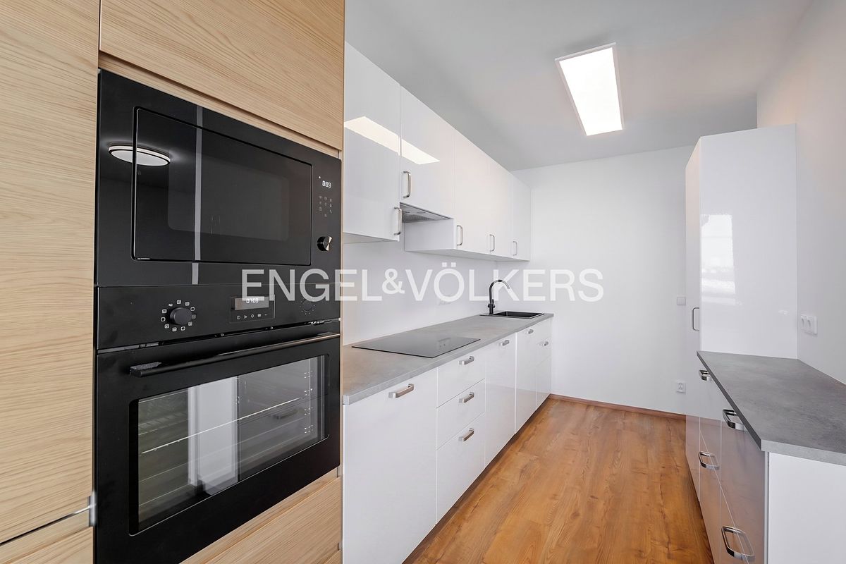 Pronájem bytu 3+kk 75 m² – fotografie 3