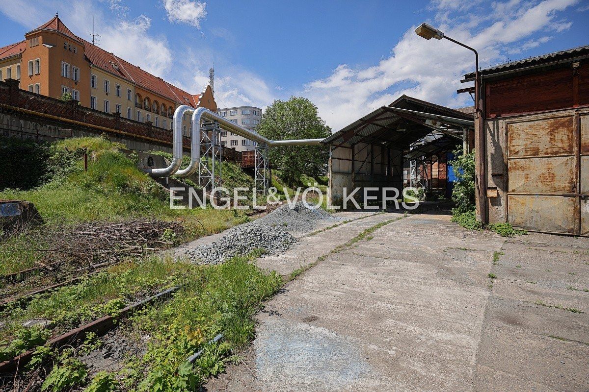 Pronájem skladového prostoru 295 m² – fotografie 2