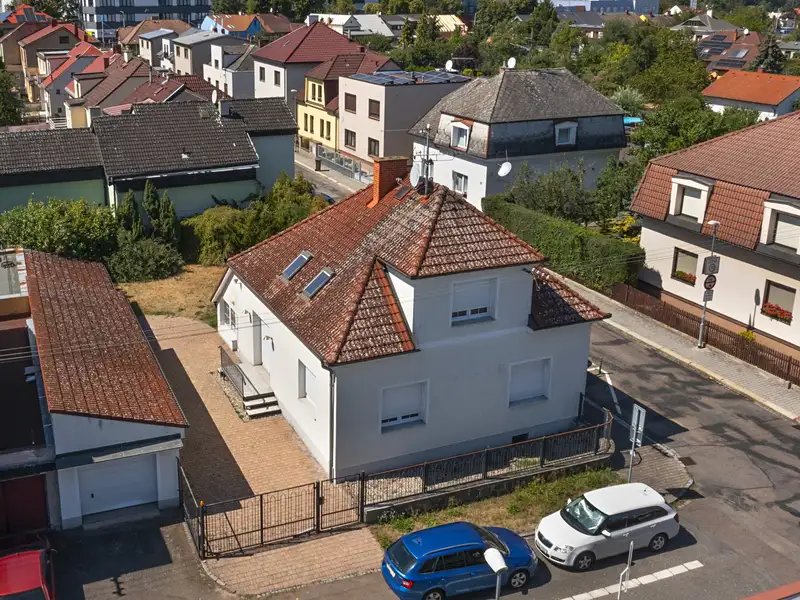 Prodej rodinného domu 164 m², pozemek 490 m², Pardubice – náhled fotky 2