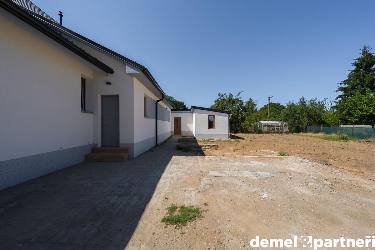 Prodej rodinného domu 173 m², pozemek 648 m² – fotografie 4