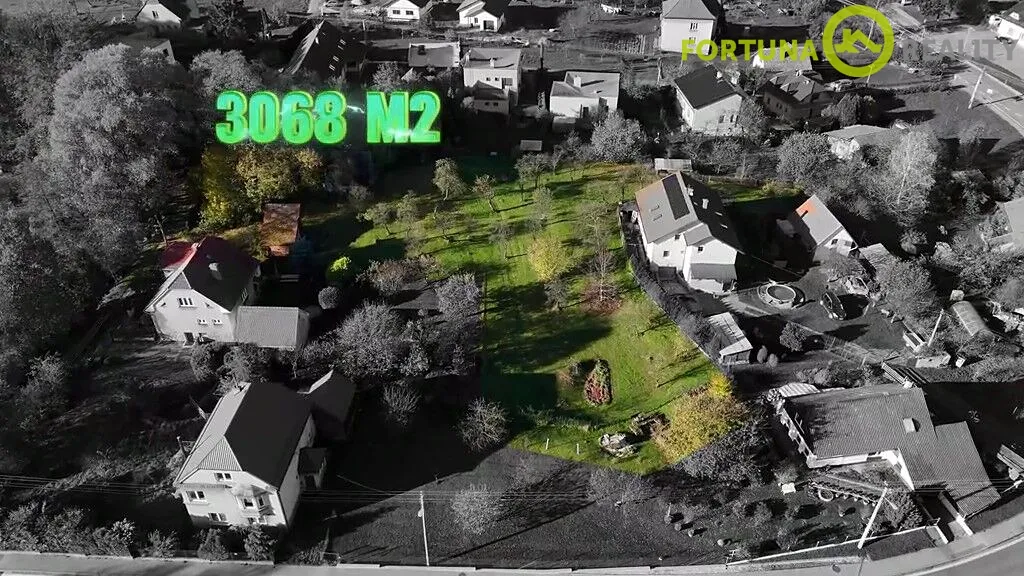 Prodej komerčního pozemku 3068 m²
