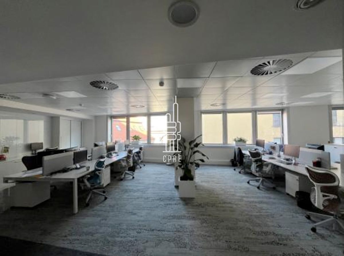 Pronájem kanceláře 132 m² – fotografie 3