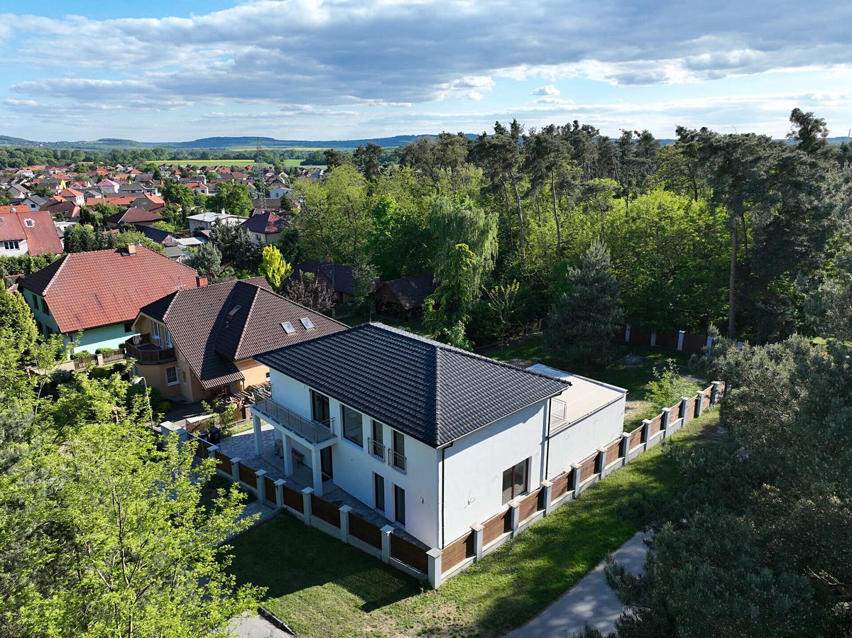 Prodej rodinného domu 235 m², pozemek 951 m²