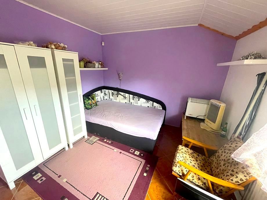 Pronájem bytu pokoje 16 m²