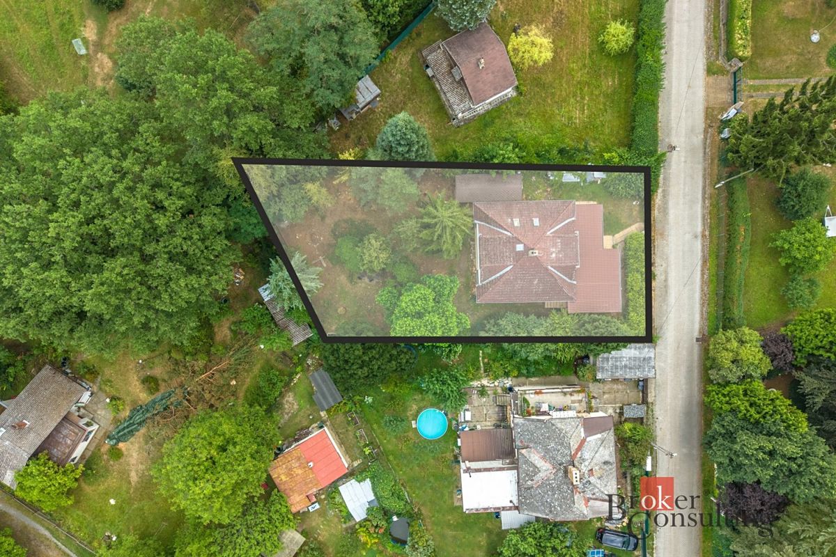 Prodej rodinného domu 160 m², pozemek 861 m² – fotografie 4