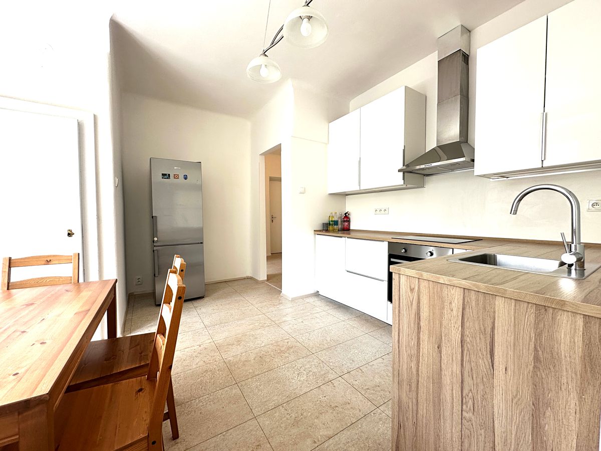 Pronájem bytu 3+1 98 m² – fotografie 2