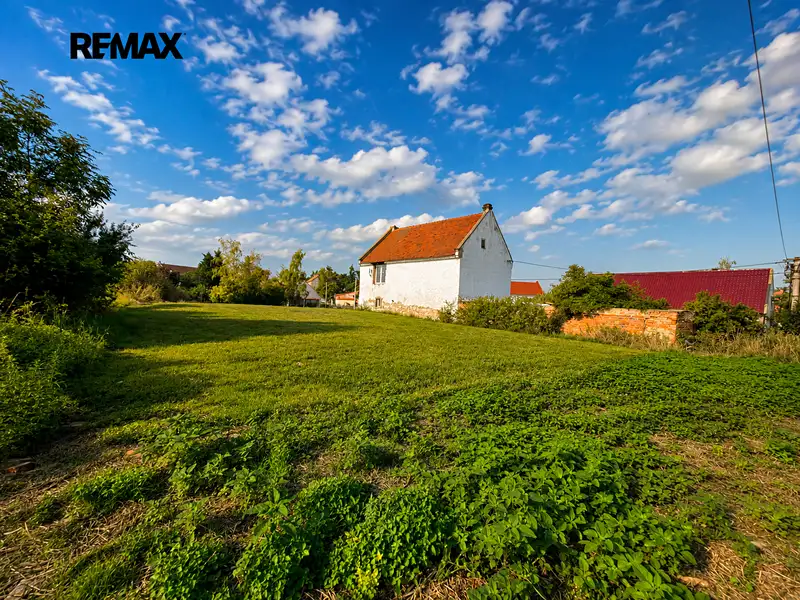 Prodej stavebního pozemku 475 m², Žatec – náhled fotky 3