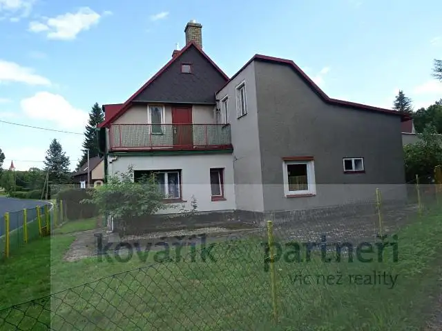 Prodej rodinného domu 220 m², pozemek 612 m², Šluknov – náhled fotky 2