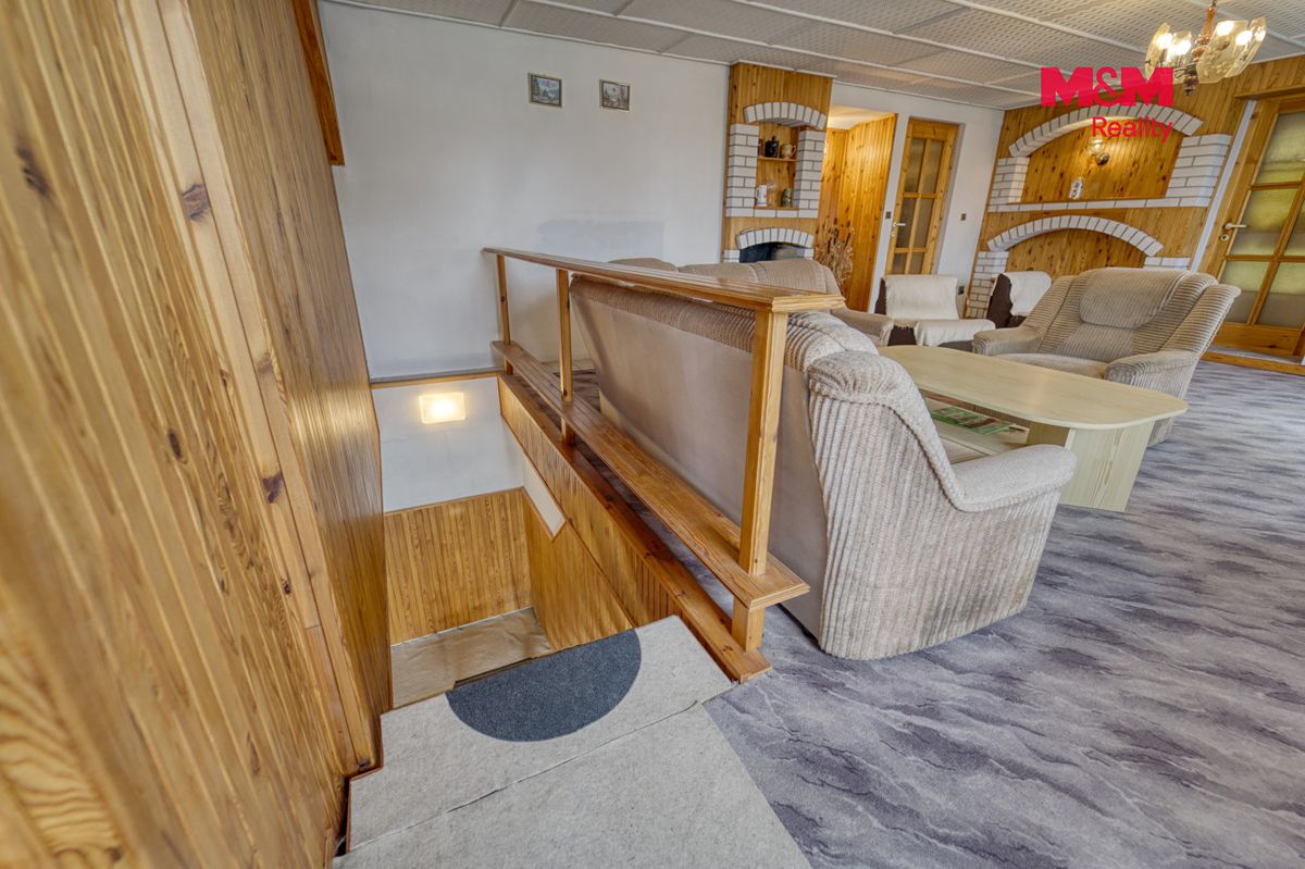 Prodej rodinného domu 137 m², pozemek 670 m² – fotografie 5