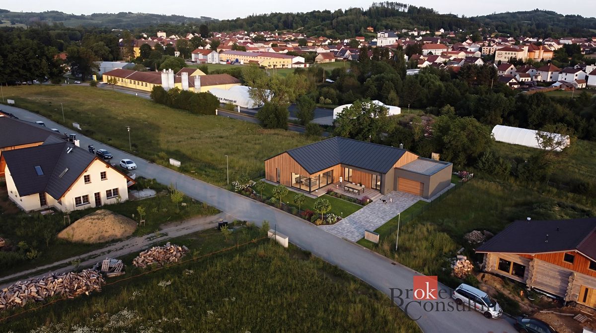 Prodej stavebního pozemku 1244 m²