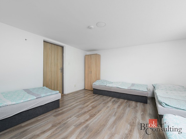 Prodej komerčního prostoru, 365 m² (27 z 33)