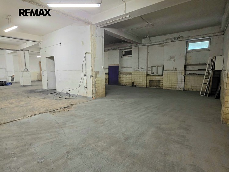 Комерційне приміщення в оренду, 460 м² (8 з 12)