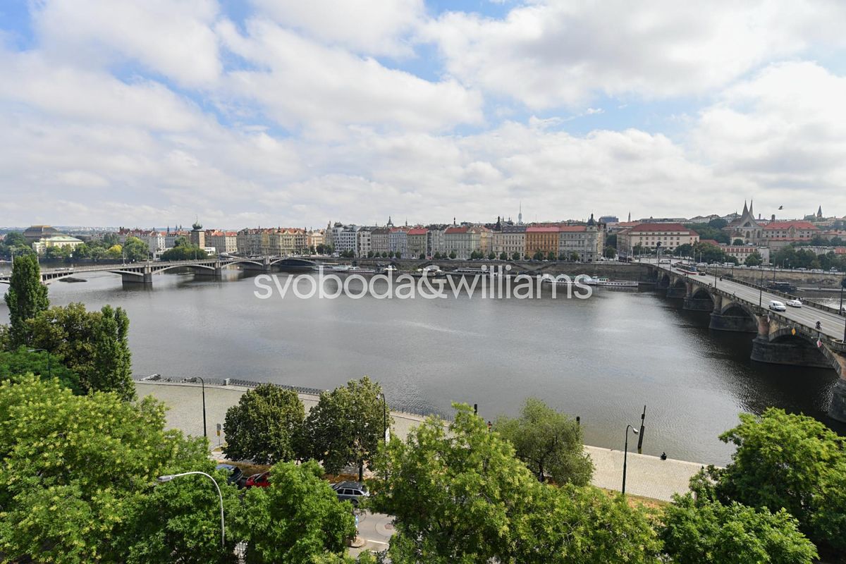 Pronájem bytu 2+1 81 m² – fotografie 2