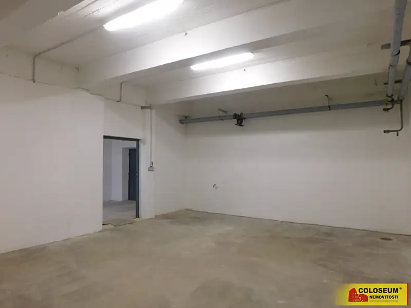 Pronájem skladového prostoru 166 m², Znojmo – náhled fotky 2