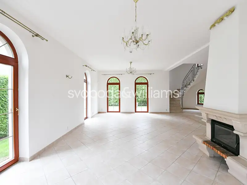 Pronájem rodinného domu 243 m², pozemek 520 m², Praha – náhled fotky 3