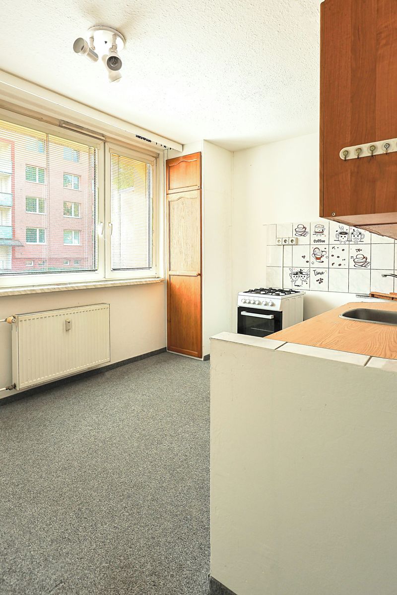 Pronájem bytu 2+1 40 m² – fotografie 3