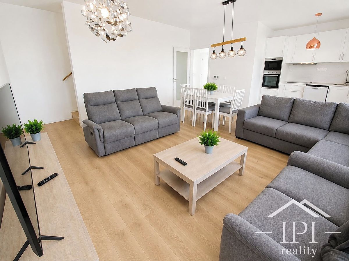 Pronájem rodinného domu 124 m², pozemek 190 m² – fotografie 2