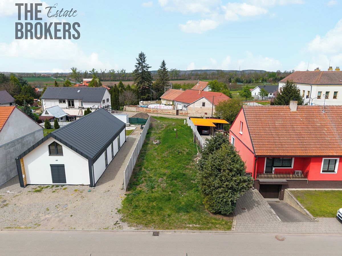 Prodej stavebního pozemku 338 m² – fotografie 3