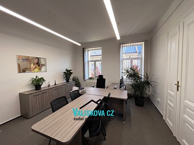 Комерційне приміщення в оренду, 93 м² (2 з 20)