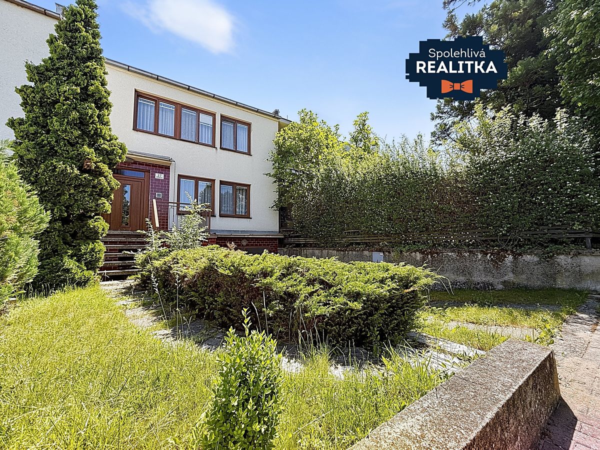 Prodej rodinného domu 253 m², pozemek 384 m²
