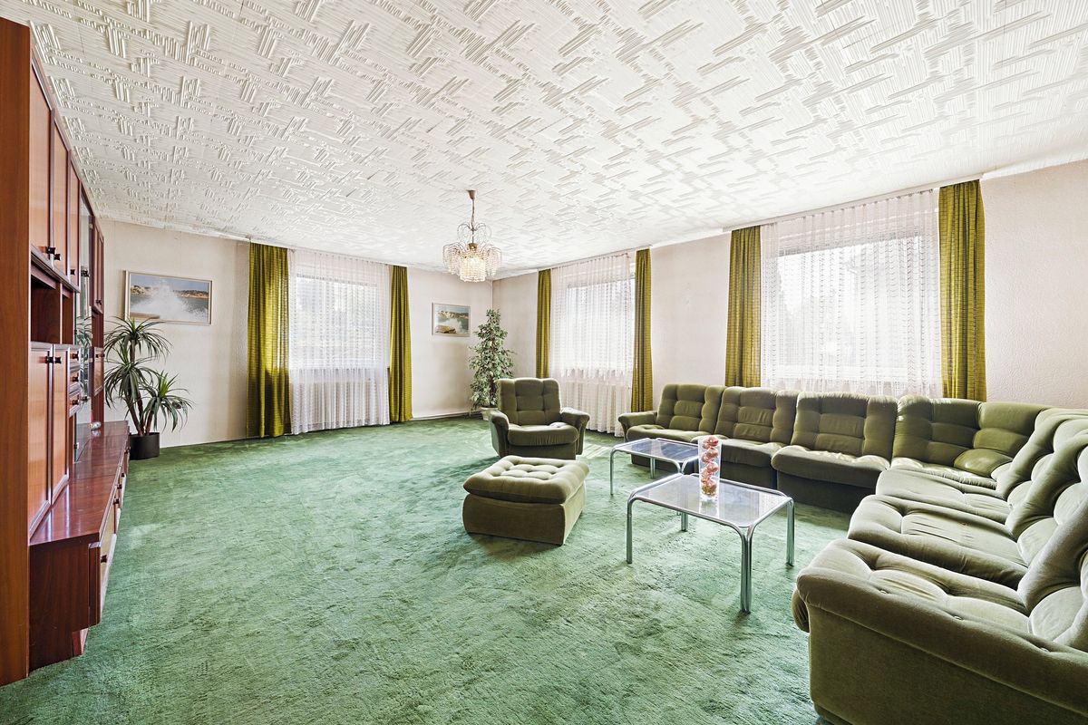 Prodej rodinného domu 239 m², pozemek 696 m² – fotografie 3