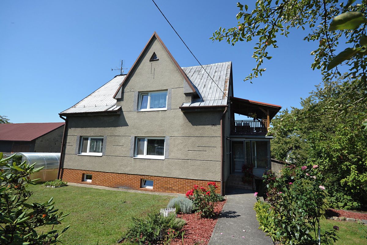 Prodej rodinného domu 240 m², pozemek 1158 m² – fotografie 4