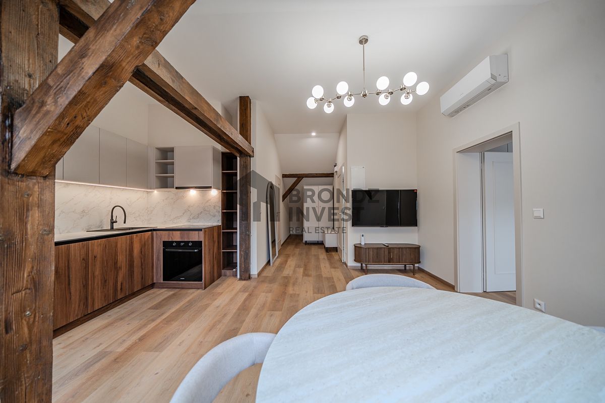 Pronájem bytu 2+kk 68 m² – fotografie 3