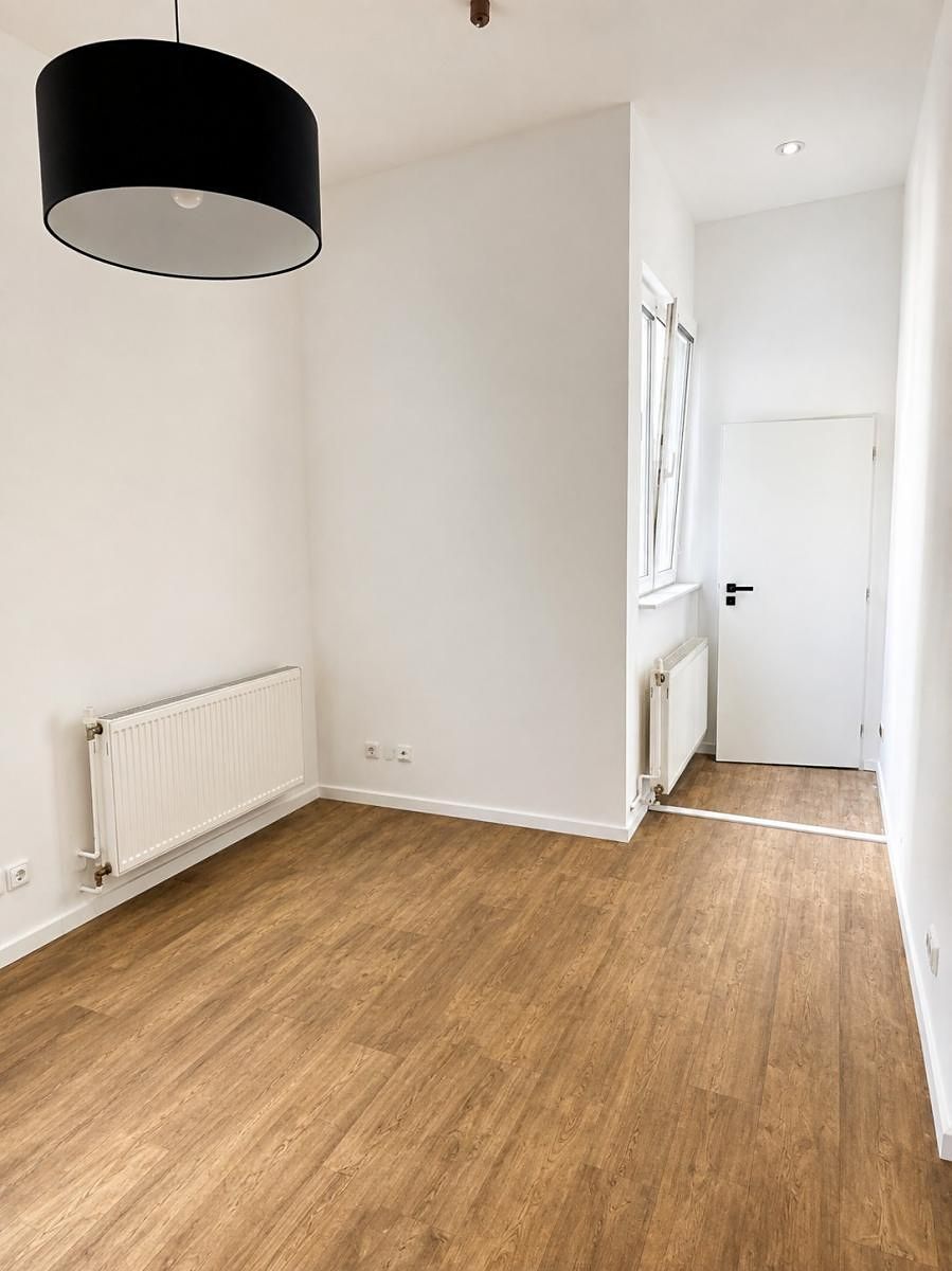 Pronájem kanceláře 17 m² – fotografie 3