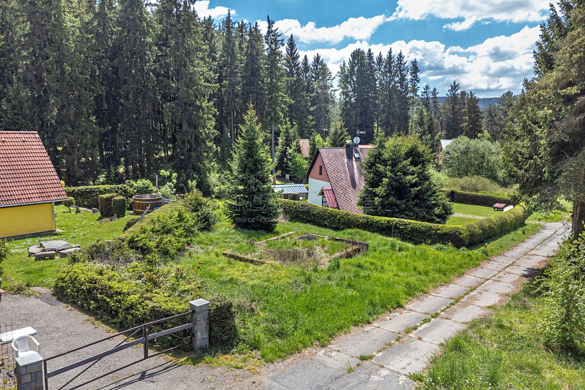 Prodej stavebního pozemku 900 m² – fotografie 3