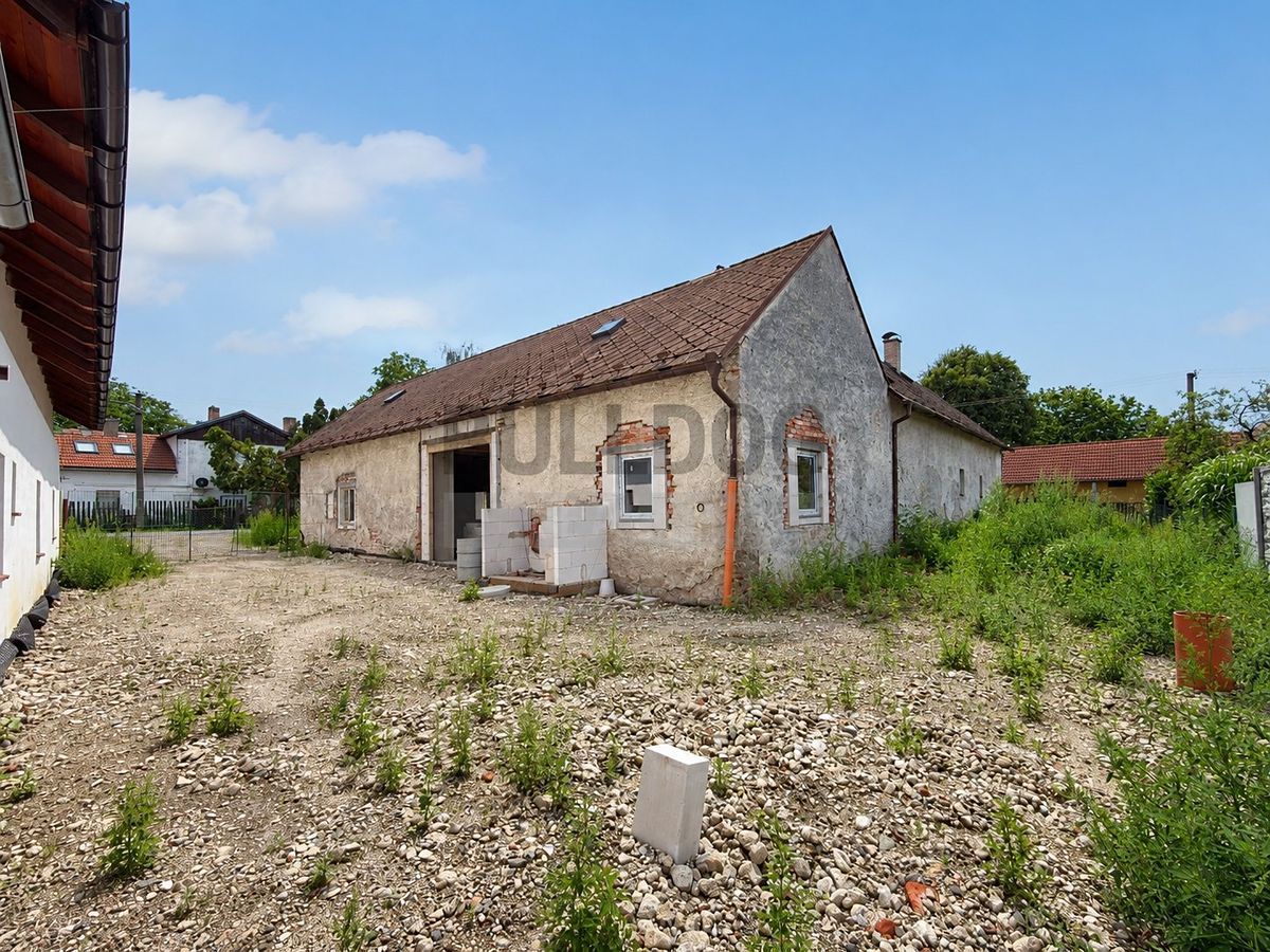 Prodej rodinného domu 164 m², pozemek 743 m² – fotografie 3