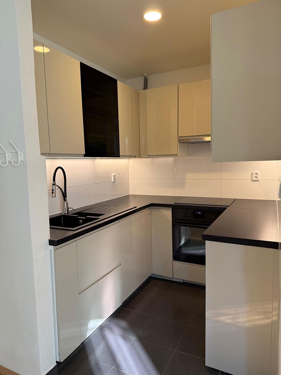 Pronájem bytu 2+kk 53 m² – fotografie 3