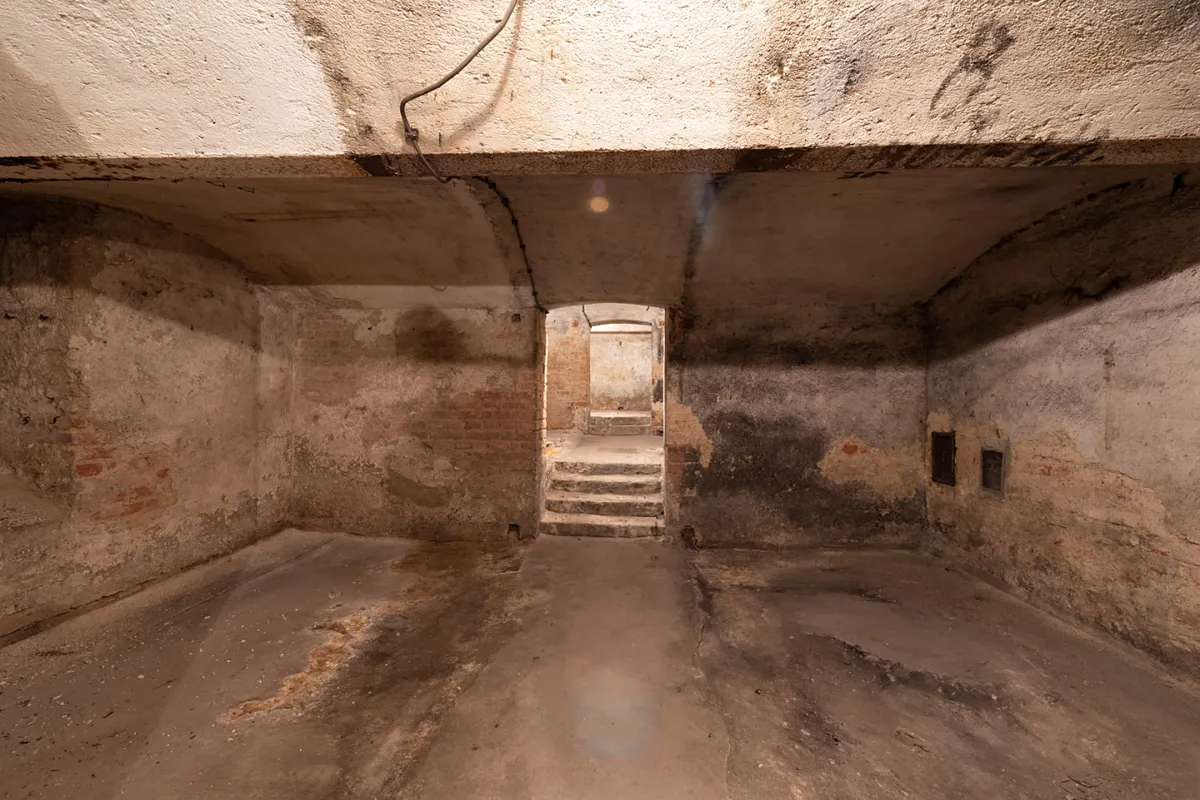 Pronájem skladového prostoru 252 m²