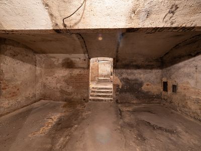 Pronájem skladového prostoru 252 m²