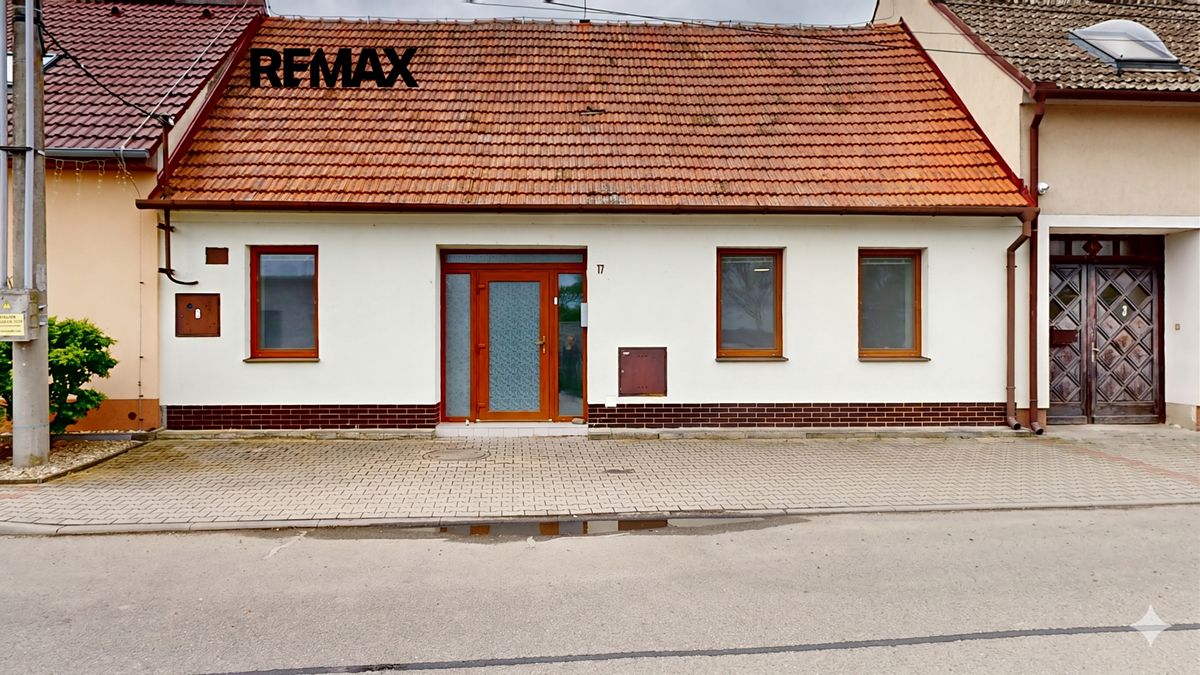 Prodej rodinného domu 400 m², pozemek 300 m² – fotografie 3