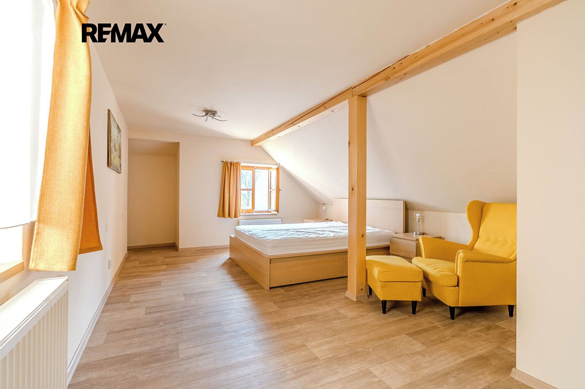 Prodej rodinného domu 642 m², pozemek 480 m² – fotografie 4