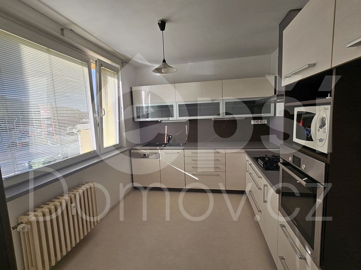 Pronájem bytu 3+1 78 m² – fotografie 2