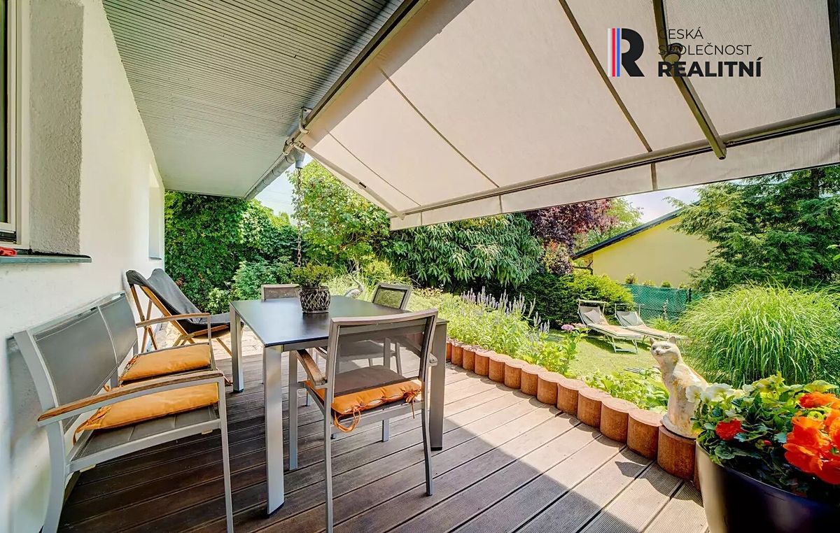 Prodej rodinného domu 192 m², pozemek 435 m² – fotografie 2